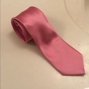 Shiny Pink Tie